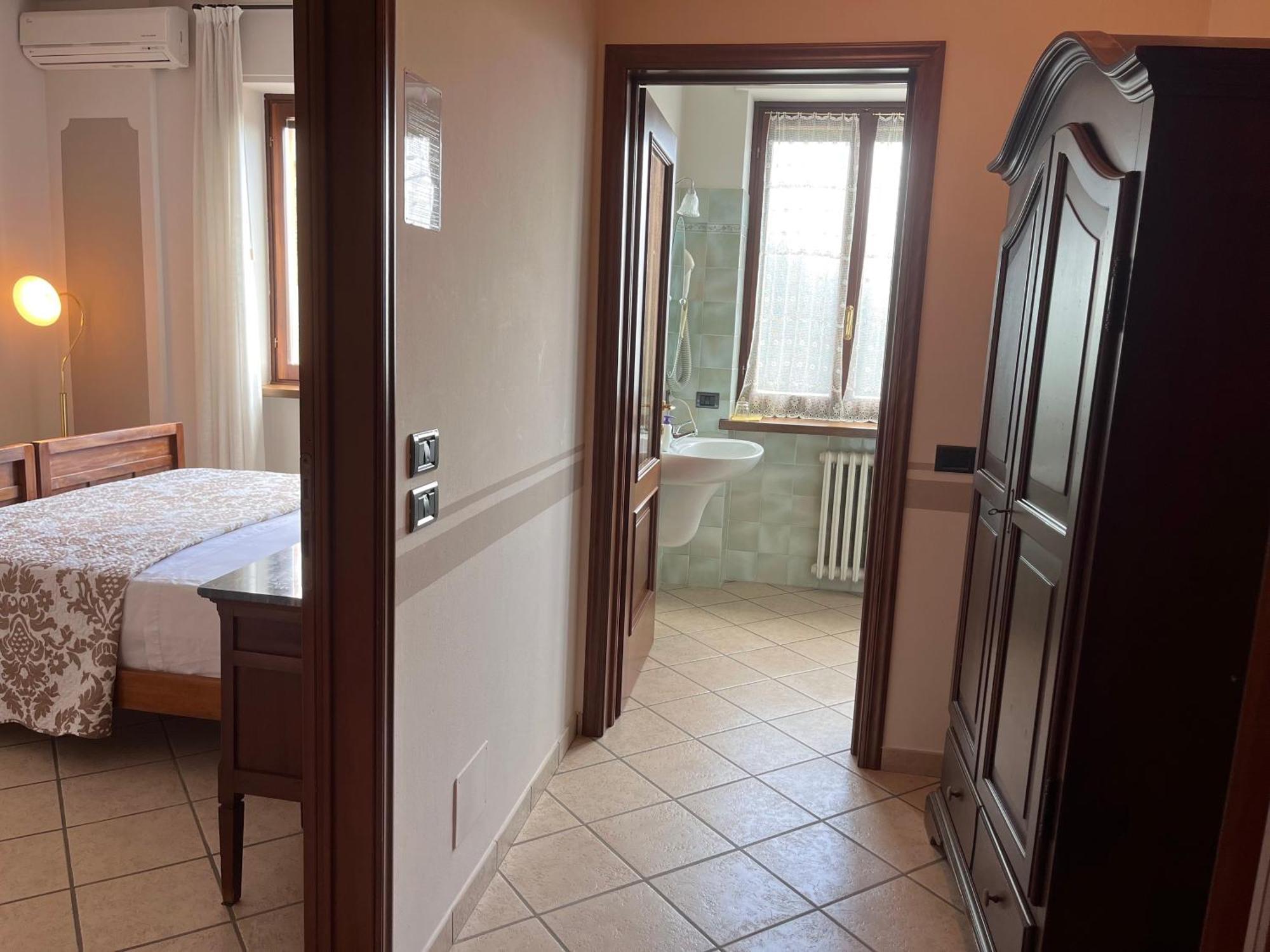 Belvedere Bike Hotel Montà Rum bild